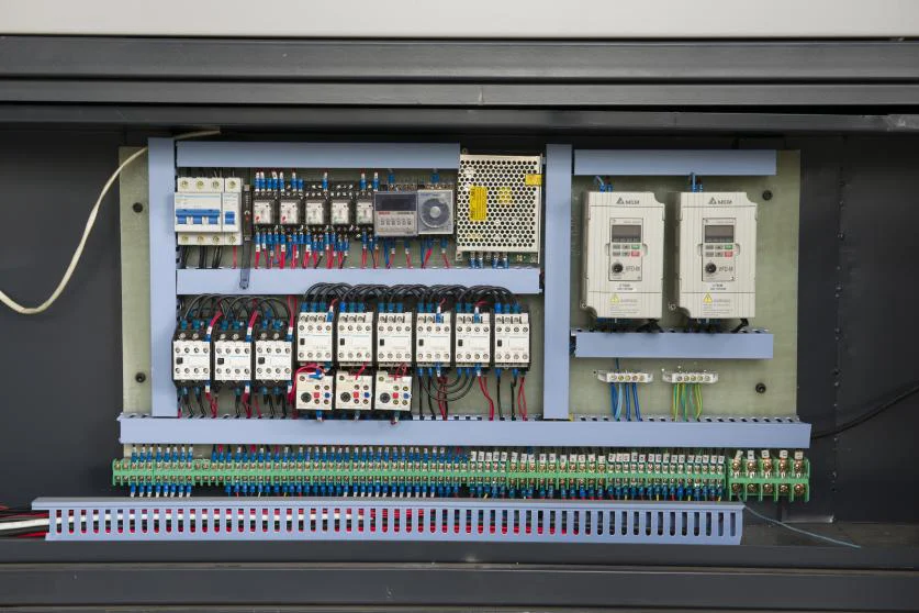 Maoyuan Dual Heating Rollers Wrapping Outer Paper Laminating Machine With Accurate And Adjustable Pressure Value