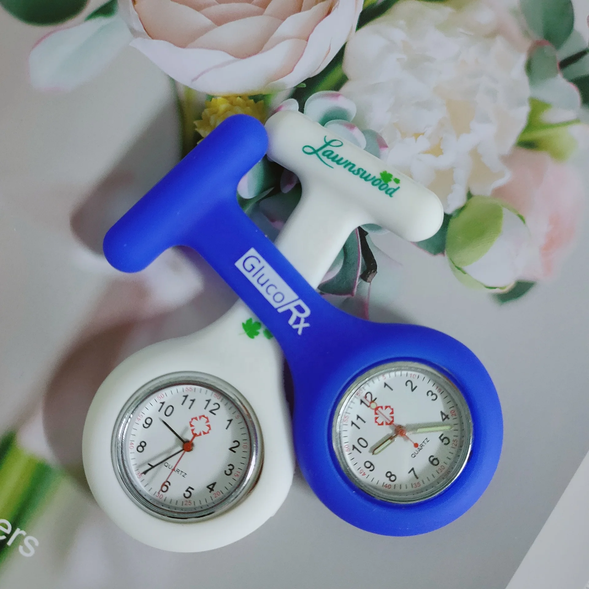 Custom 15 Colors Available Print Nurse Brooch Fob Colorful Portable Waterproof Quartz Po Pocket Watch Fob Silicone Nurse Watch