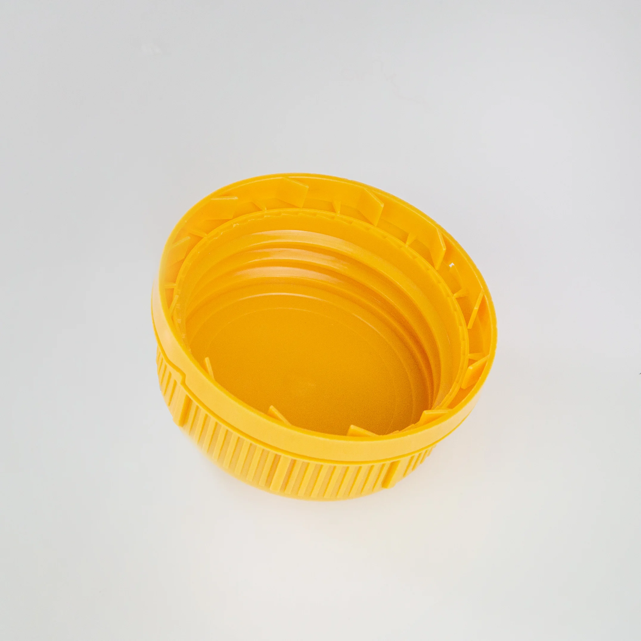 Wholesale Plastic Screw Cap Seal Up Non Spill Child Proof Cap Engine Oil Bottle Widely Used On Jerry Cans Plastic Drums Oil Drum