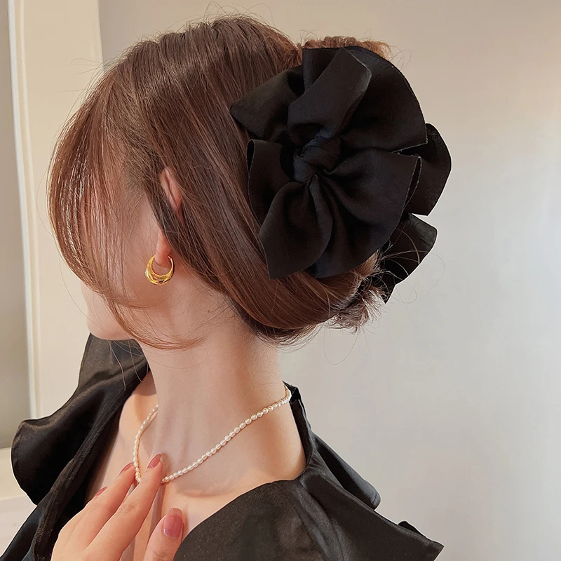 Wholesale Women Hair Accessories Hair Claw Clips Girls Black White Large Size Fashion Shark Clip Acrylic Fabric Bow Claw Clip