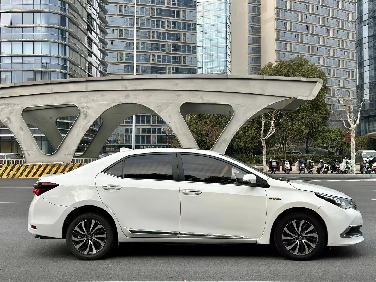 2016 1018 2020 2022 Toyota Corolla Hybrid 1.8L e-cvt Carola White Color Used 5 Seats Second Hand Cars