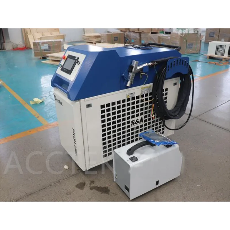 Factory Supply Laser Paint Removal Machine Three Function Soldadora Laser 2000w AKQH-3000 Optic Laser Cleaning Welding Tools