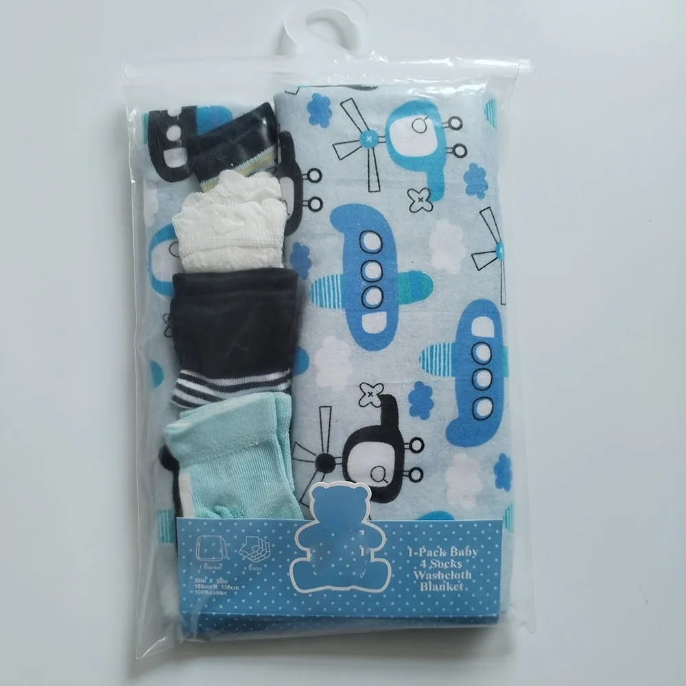 Wholesale Price Baby Receiving Blankets 100 Cotton Large Size 150*100cm Baby Bedding With 4 Pairs Knitted Socks