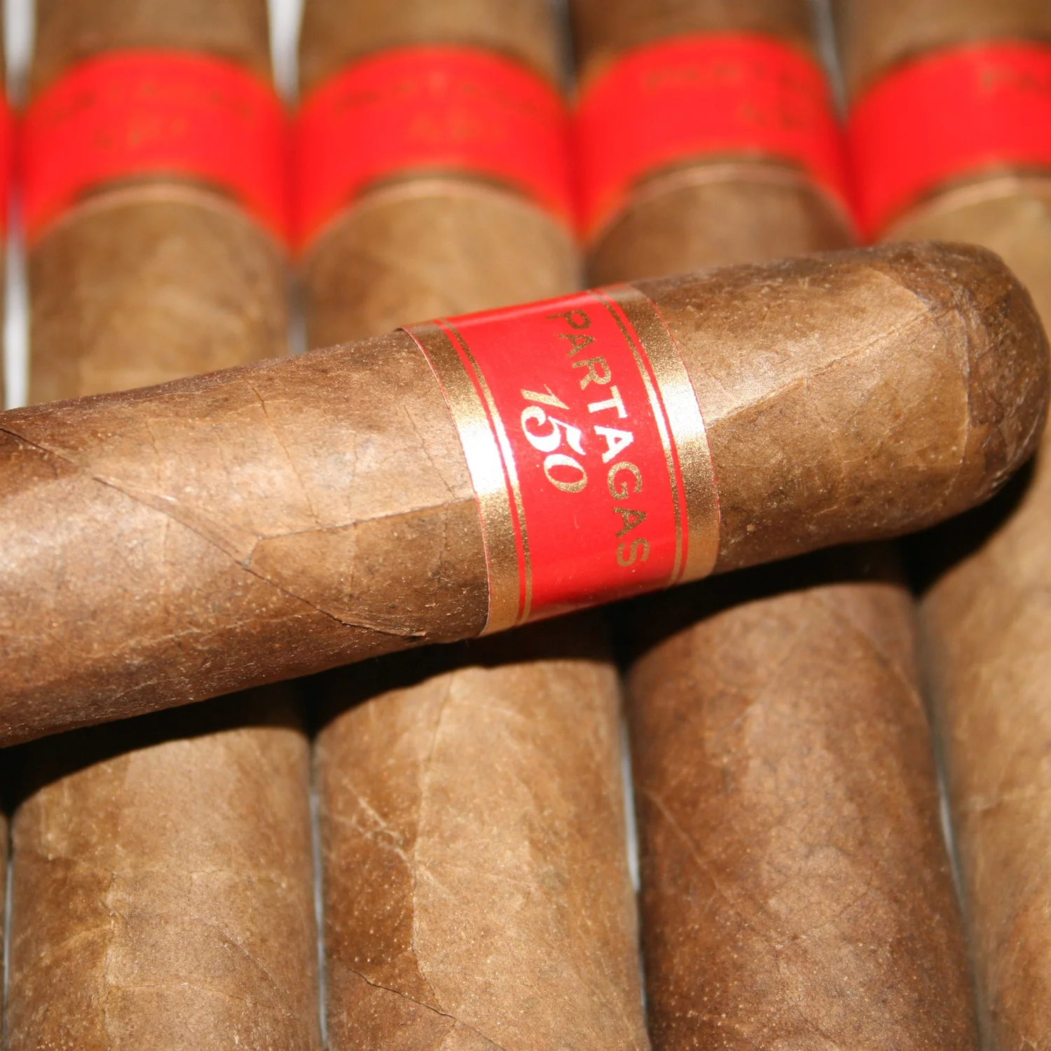 Customized high-quality gold-plated cigar ring packaging stickers Customized cigar ring label printing