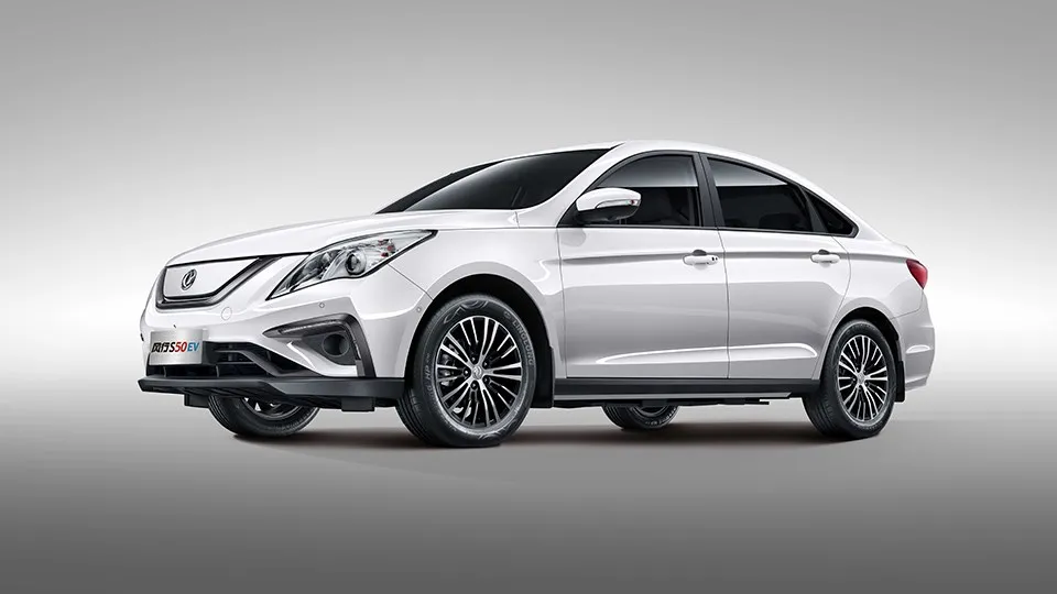 Лидер продаж высокоскоростной Электрический автомобиль S50 электровнедорожник с электрическим седаном на