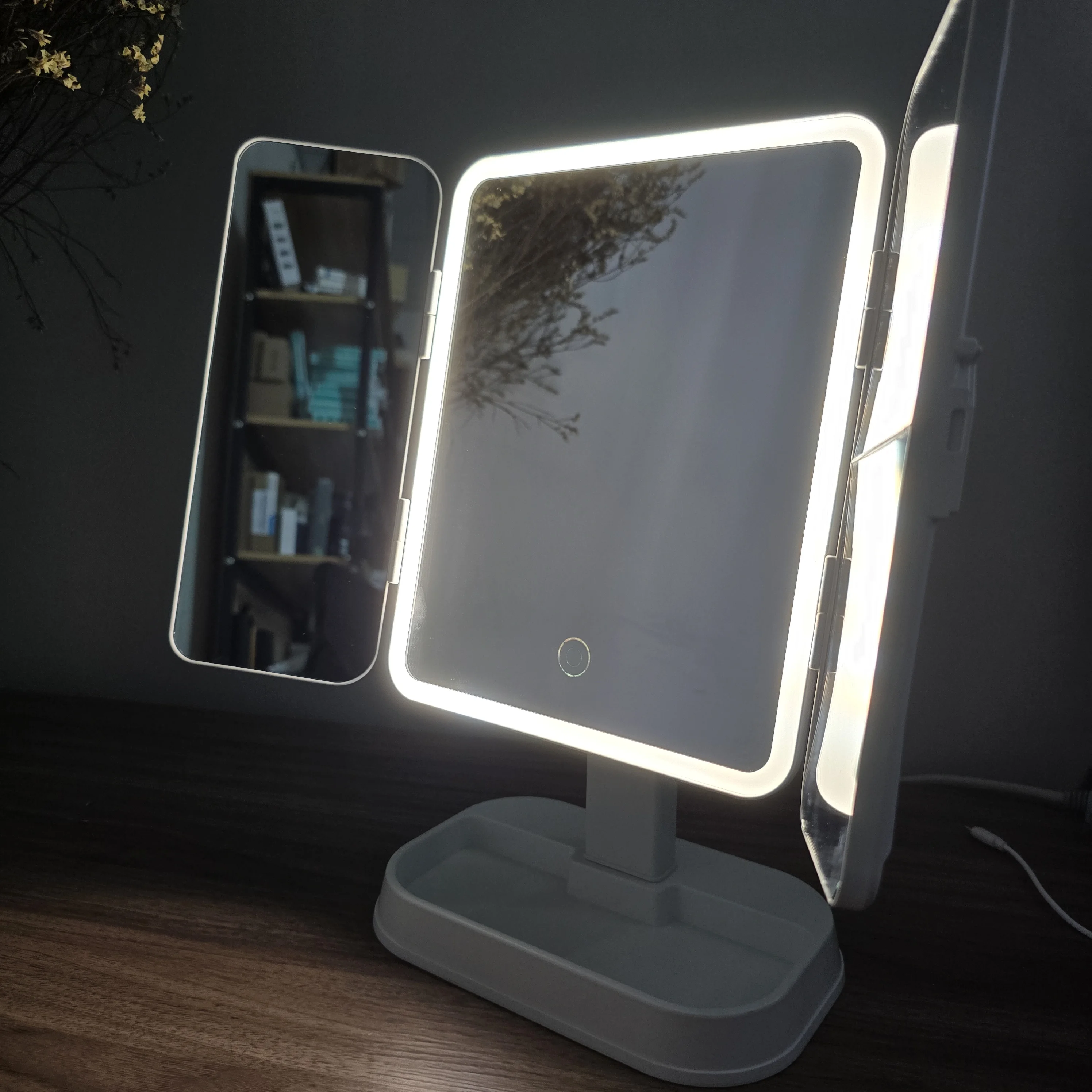 Touch 3 Way Foldable Travel Makeup Mirror With Stand And Light Espejo Maquillaje Con Luz Make-Up Spiegel Miroir De Maquillage