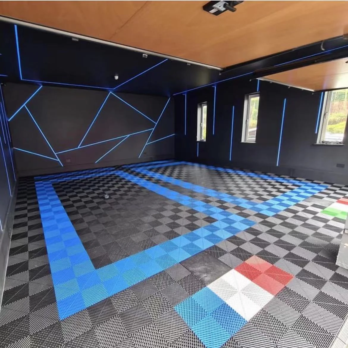 Modular plastic interlocking garage floor tiles 40*40*1.8cm plastic flooring tiles