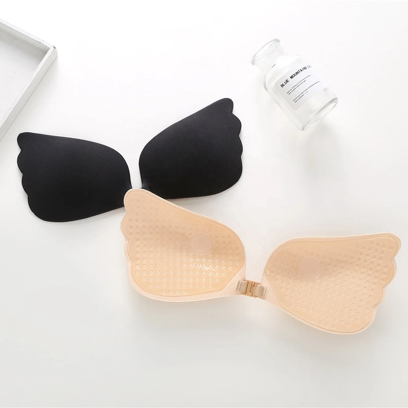 024 Angel Wings Invisible Silicone Bra One-piece Breathable Seamless Chest Sticker Wedding Dress Gathering Invisible Underwear