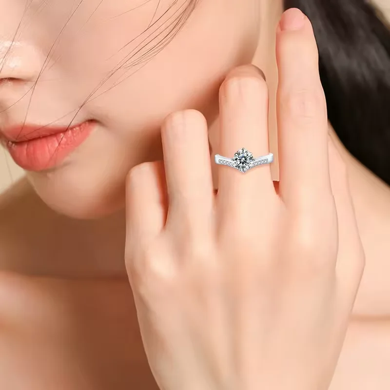 7Carat Trendy 2ct Round Brilliant Cut Moissanite Jewelry Engagement Ring 925 Silver Fashion Ring With All Plating