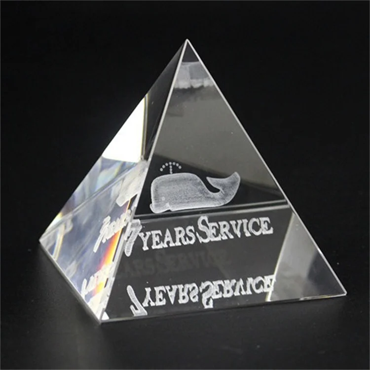 Manufacturers supply K9 Crystal Craft Souvenir Gift Counter Decoration Gifts Crystal Glass pyramid Paperweight
