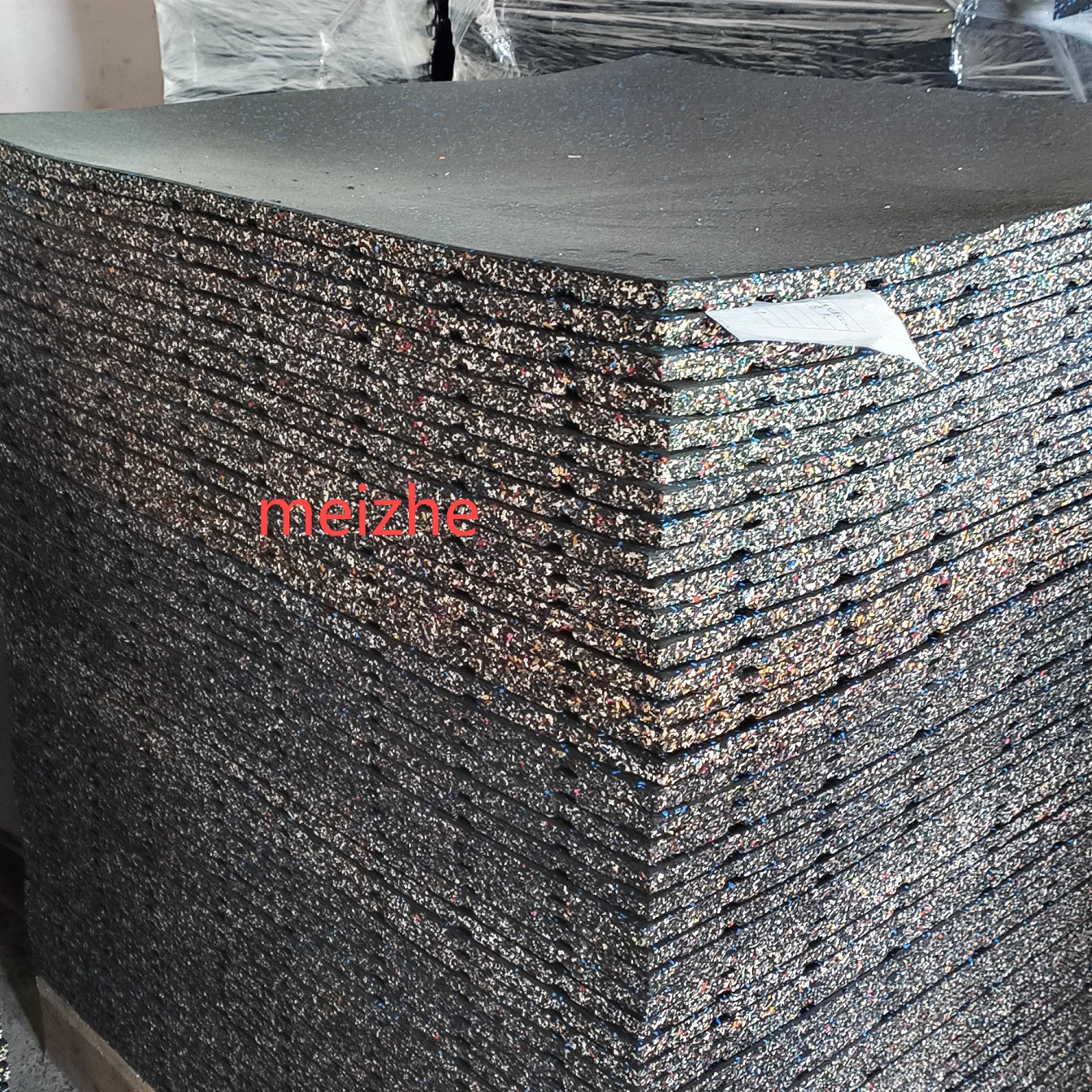 Shock Absorption Cross Rubber Floor Tiles 500x500 Natural Recycled EPDM Rubber Composite Gym Floor Mat For Weight Area