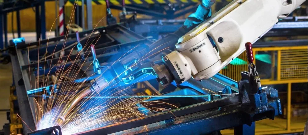 Сварочный робот серии KAWASAKI RA010N для дуговой сварки промышленный Роботизированный рычаг с сварочной горелкой и позиционером