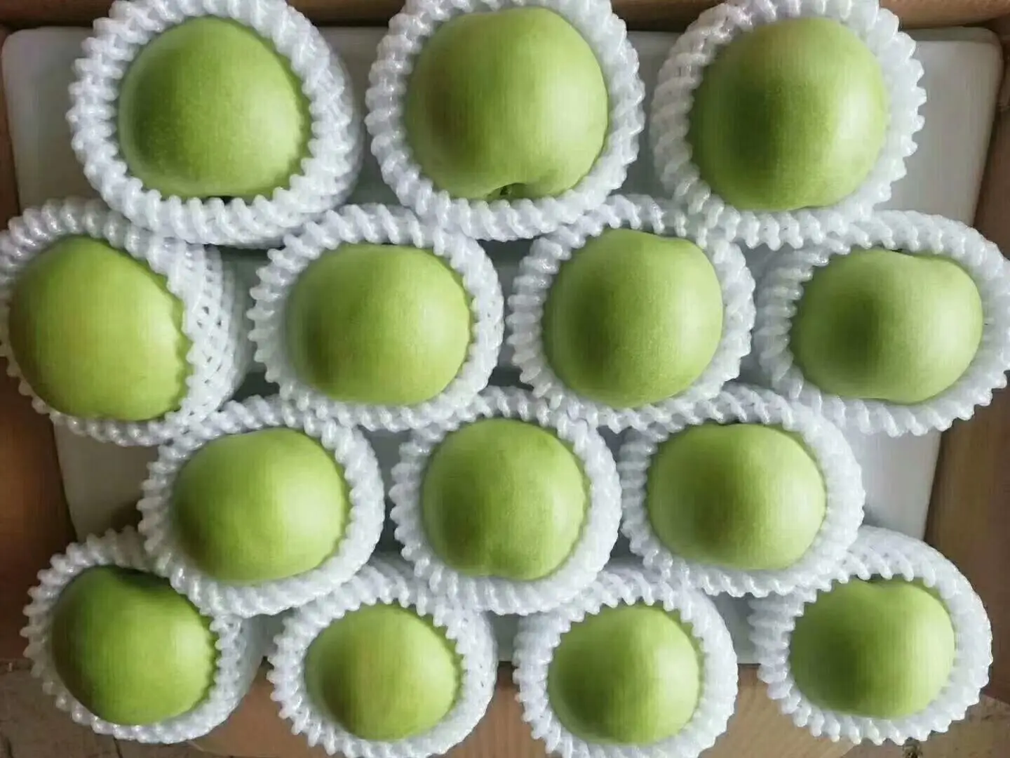 Cheap Price China Emerald Pear