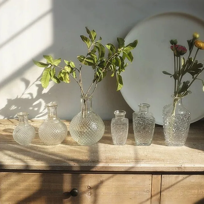 Modern Vase Bulk Mini Flower Vases  Clear Decorative Embossed Style Glass Bottle Vases for Home Decor Wedding Centerpiece