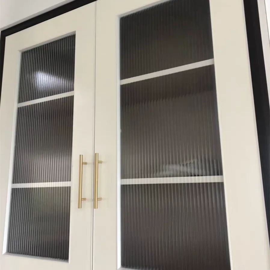 Ultra Clear Tempered 4mm 5mm Modern Reeded Fluted Glass for Storage Display Cabinet