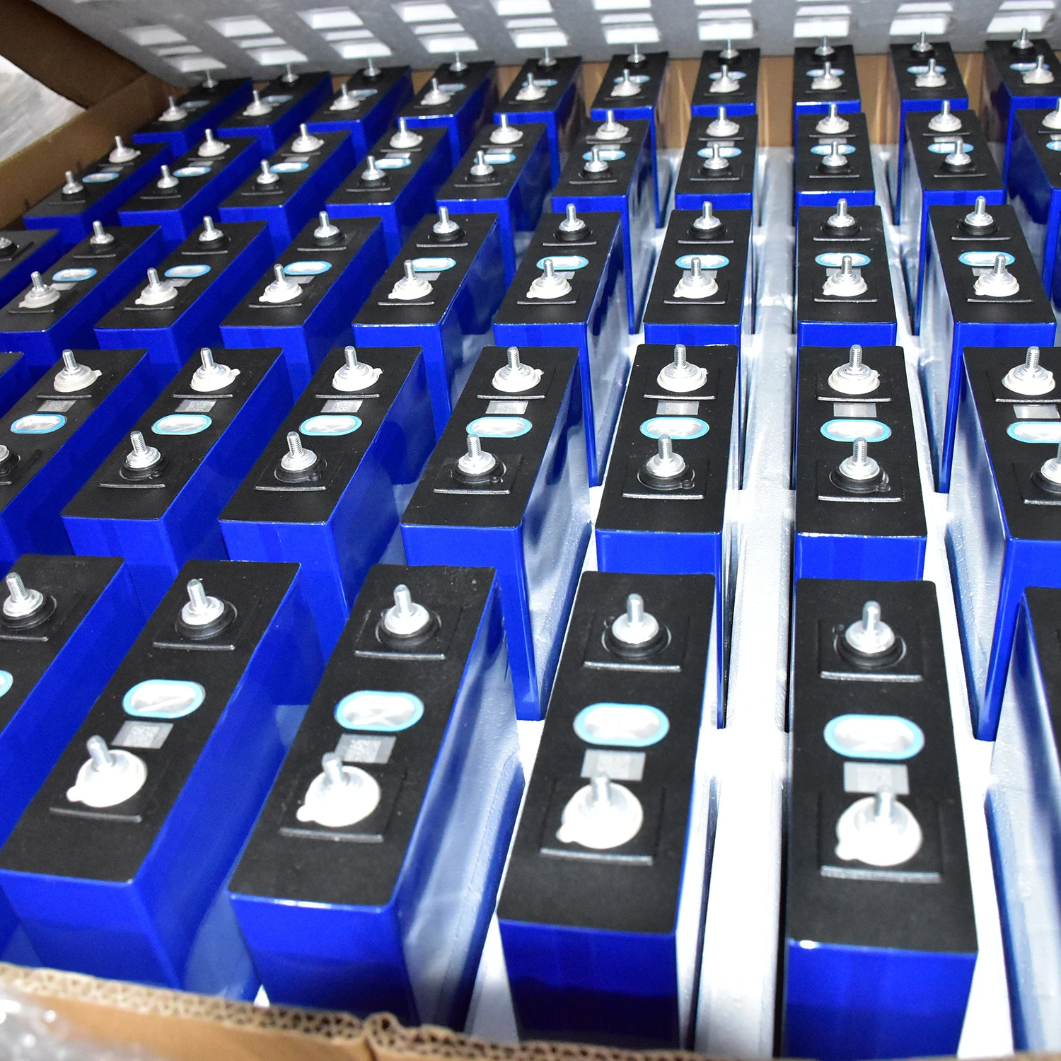 A grade lishen 202ah 200ah prismatic lithium cell 3.2V lifepo4 battery  for DIY solar power