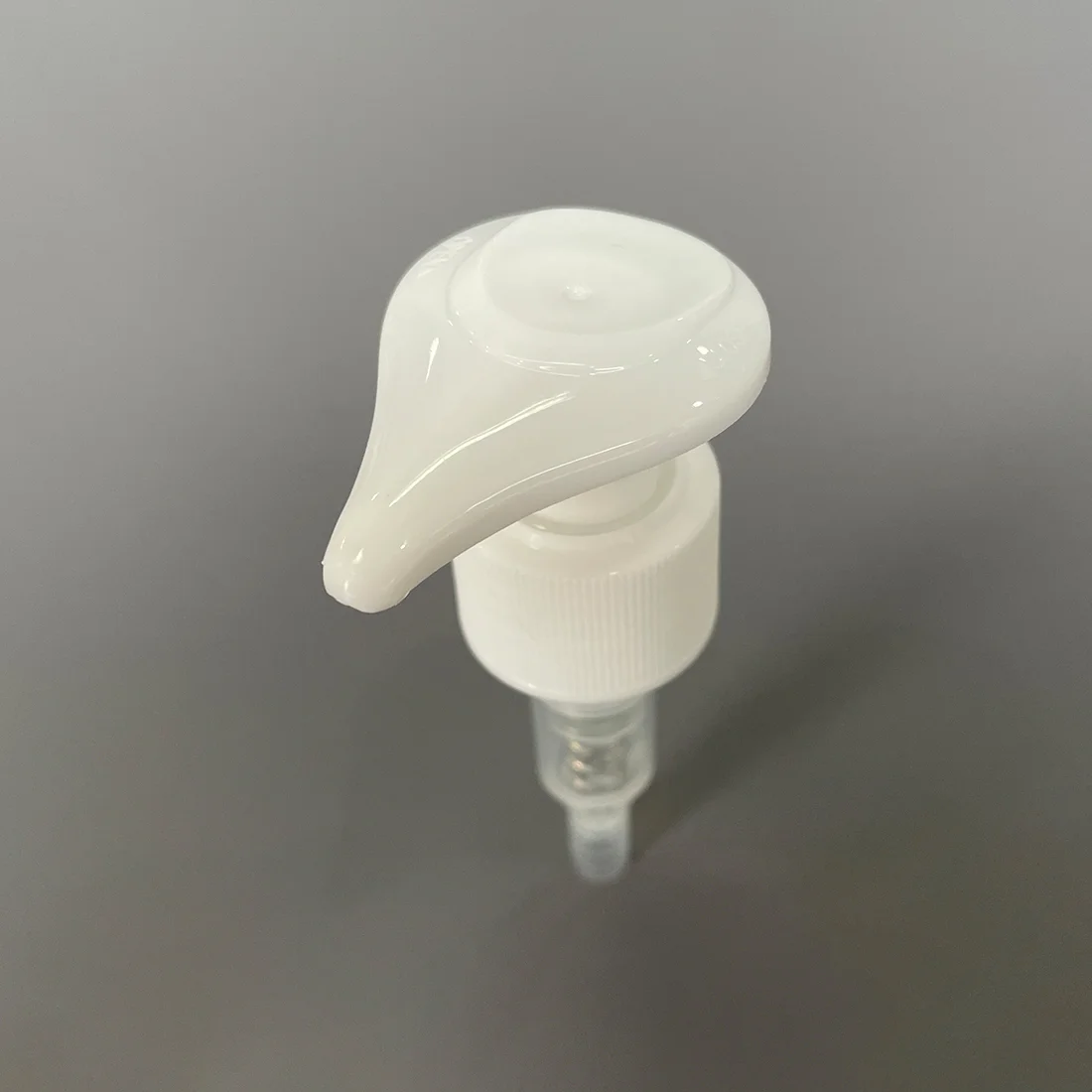 Mingsheng new left right lock lotion pump 24/410 28/410 shower gel shampoo pump