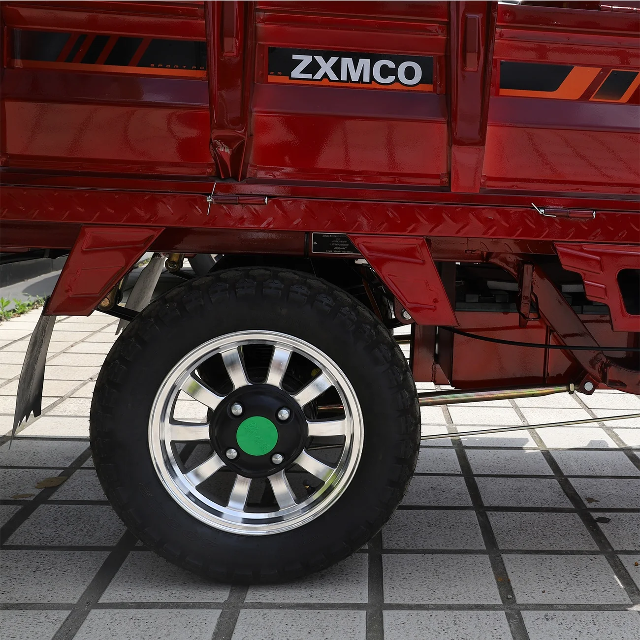 Wholesale electric tricycle made in China, high-quality and cheap cargo electric tricycle sliding sales