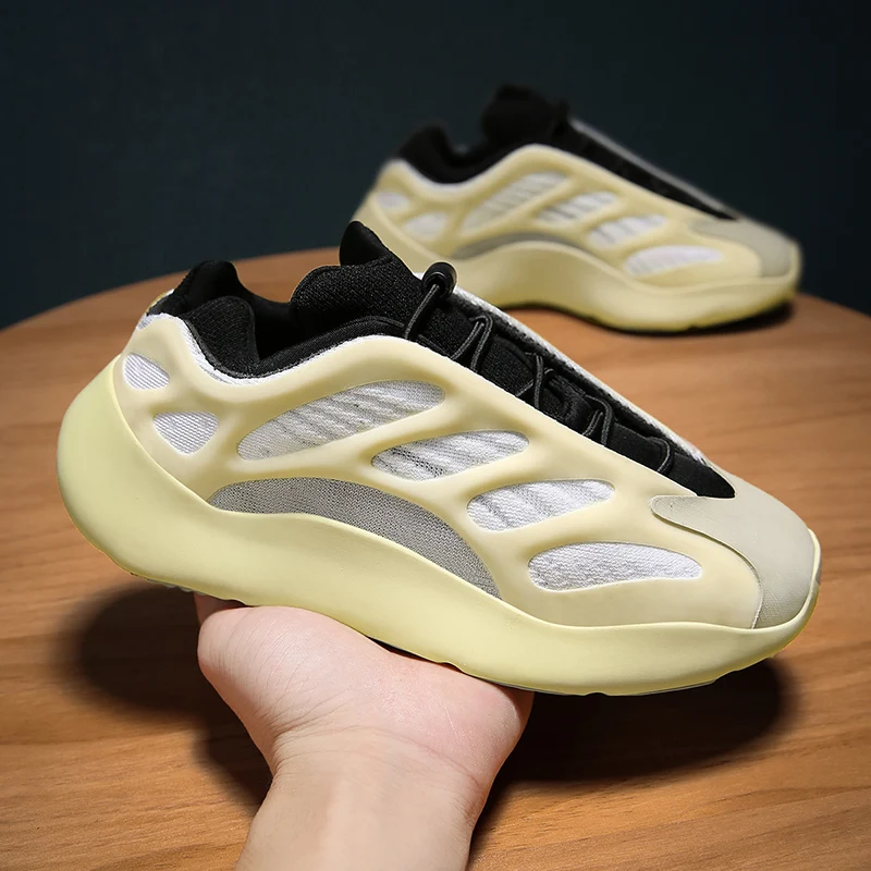 Latest Design Fashion Girls Running Shoes Custom Reflective Original Quality Yeezy 700 v3 Boys Sneakers for Kids