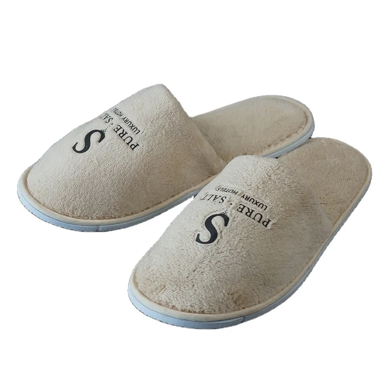 Wholesale cheap custom logo unisex personalized hotel slippers disposable