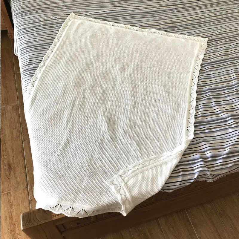 New China manufacturer europe fashion designer best quality crochet knitted cellular baby blanket