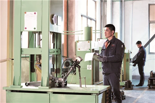 Garage Tool Durable Heavy Duty Red 4-Ton Hydraulic Bottle Jack