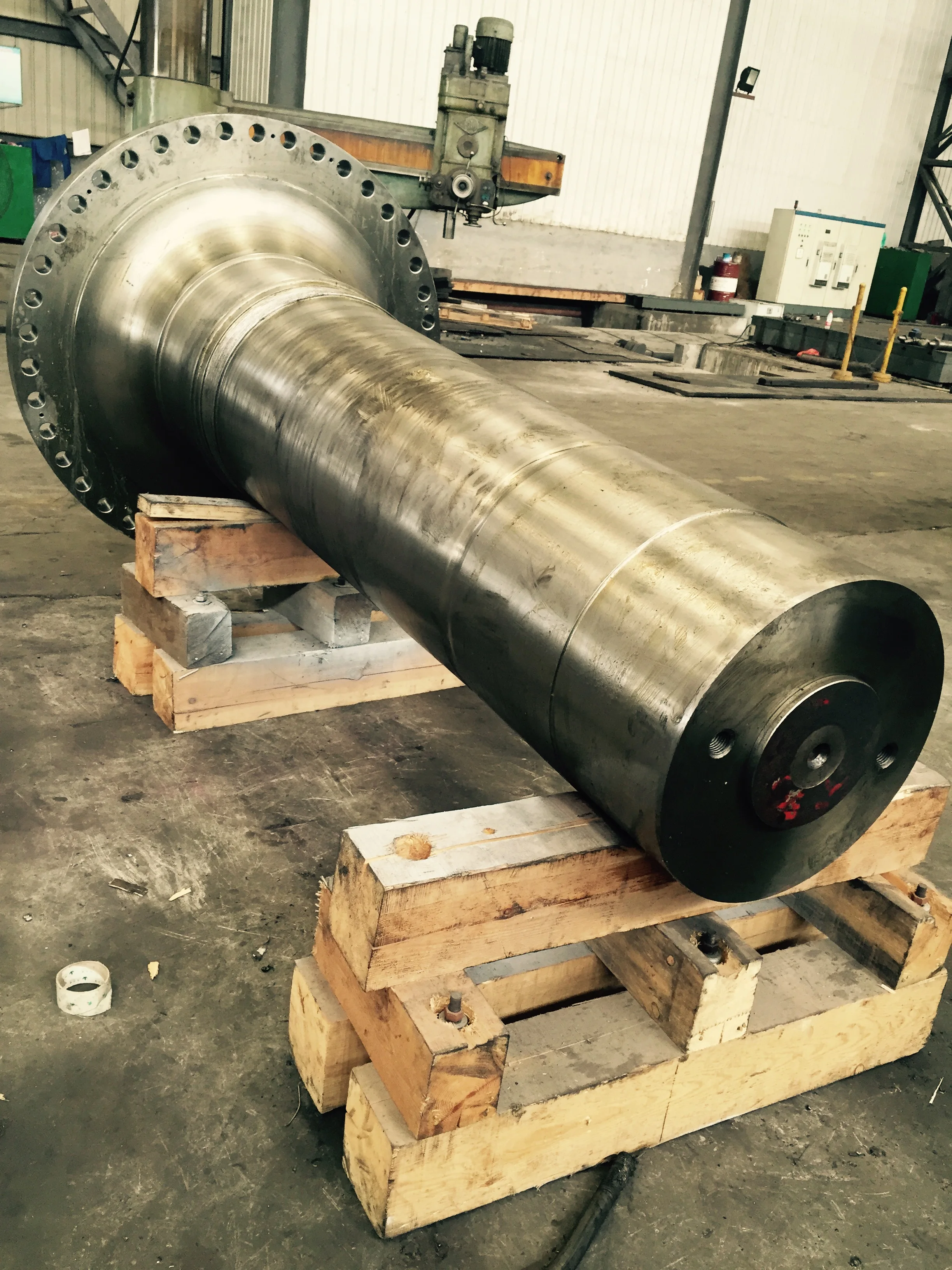 OEM Forging shaft AISI 4140 4340 large flange shaft