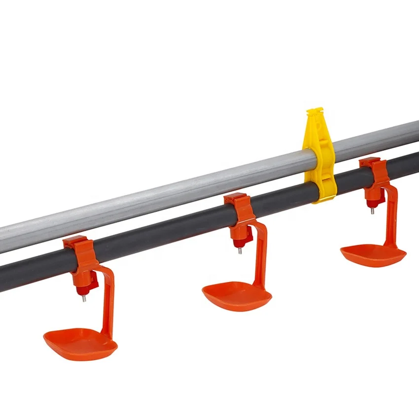 Автоматический водяной стакан для куриных бройлеров