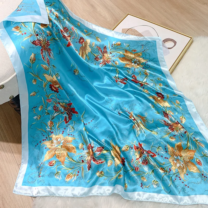 Женский платок с собственным