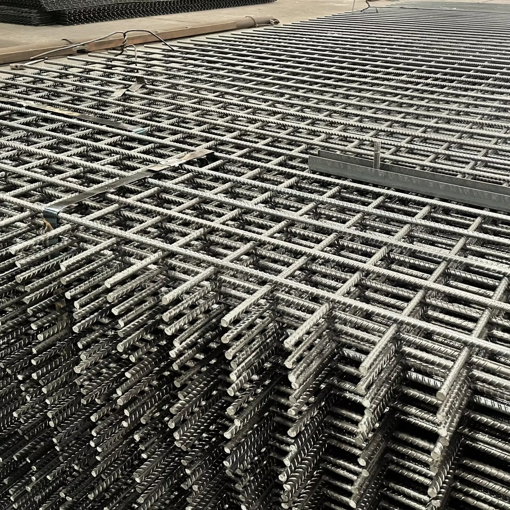 AS/NZ 6MM 8MM 10MM 12MM 14MM 16MM Galvanized Steel Wire Mesh Welded Steel Bar Mesh Tensile Strength 550 Welded Steel Bar Mesh