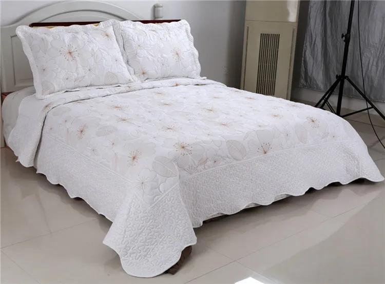 White Quilts Pujiang Embroidery Dropshipping Elegant Bedspread Set China 3pcs Set Bedding Sets Stitchinig Quilt Colcha