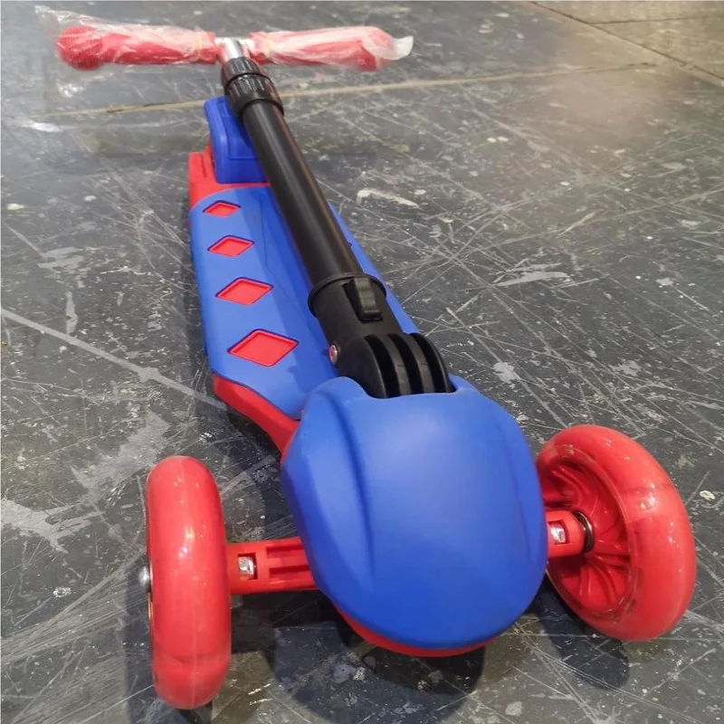 Blue and red folding yo-yo car for girls and boys, pedal scooter, three-wheeled scooter designed for children over 2 years old