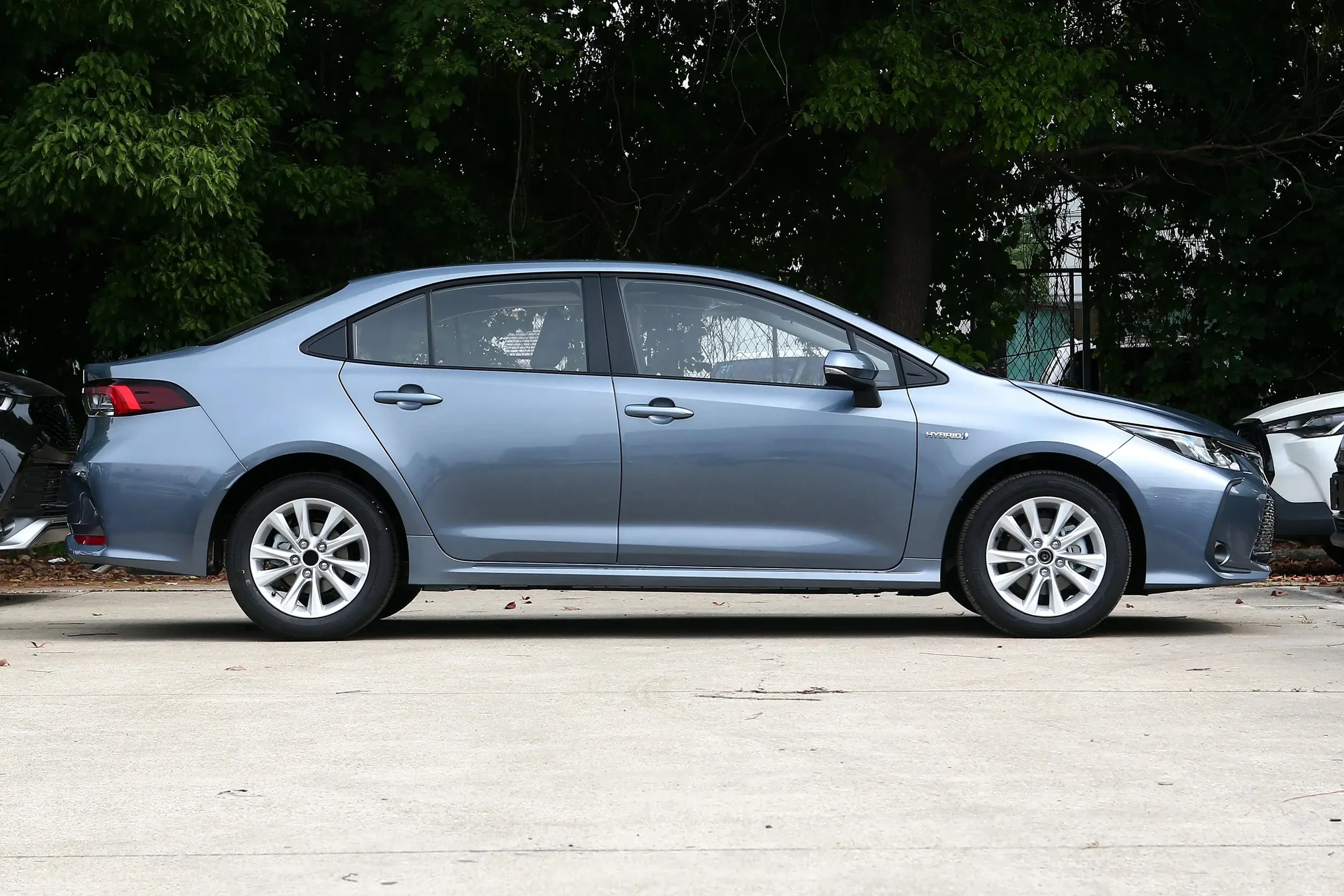 2024 Toyota Corolla Dual Engine E+ Hybrid Sedan EV Car Factory Price Electric Car Toyota Corolla