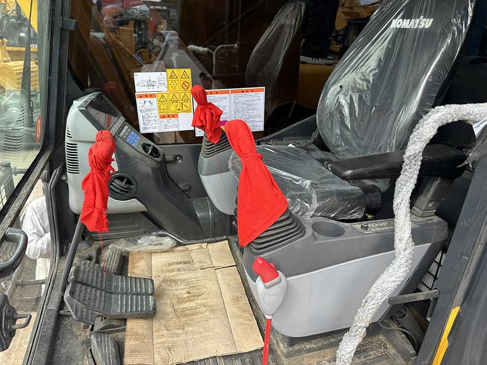 Used Komatsu Excavator PC220-8 good condition japan komatsu used excavator pc220-7 pc200-7 pc200-8 pc400-7 pc400