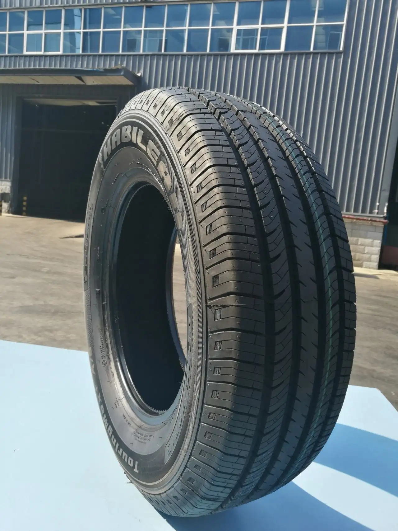 Factory Direct Sales Of High-quality pcr tire 225 65 17 passenger car tires Wholesale cheap china rubber tire 215 70 14
