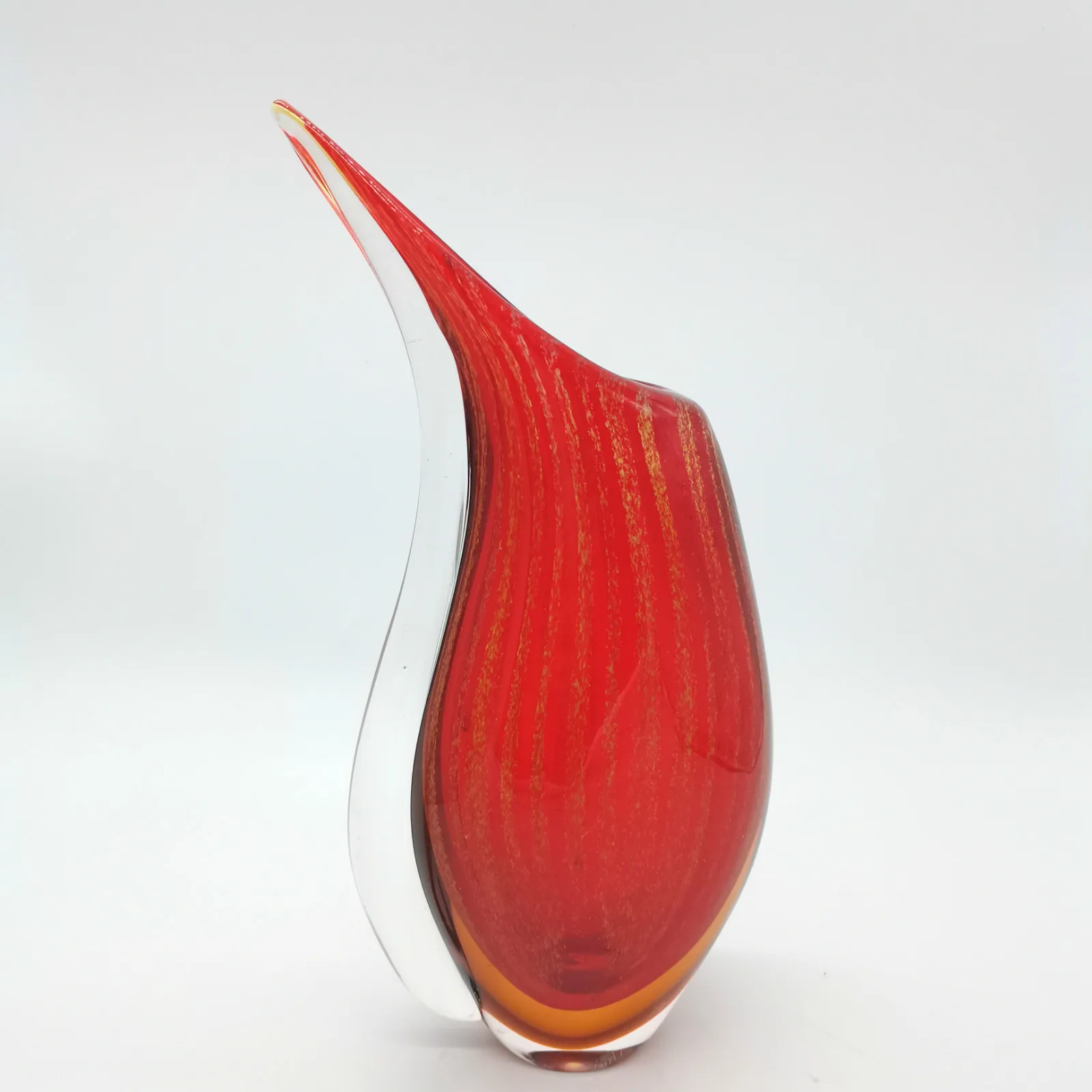 Simple Red Shaped Handmade Art Glass Vase for Decoration