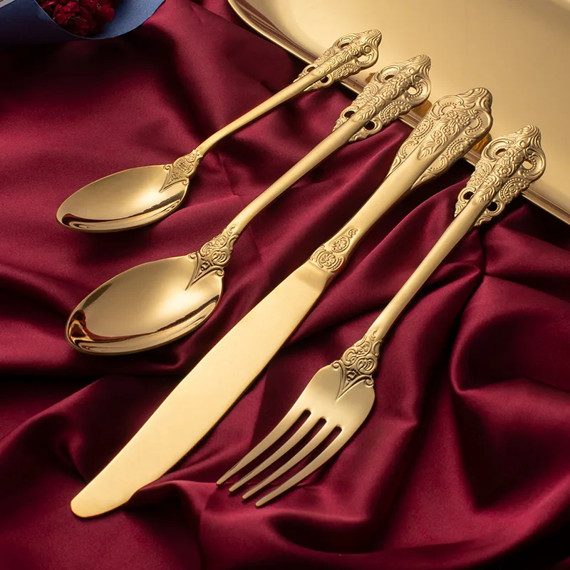 Luxury palace style 304 stainless steel 24-piece cutlery set golden metal knife fork spoon flatware Sets with gift box