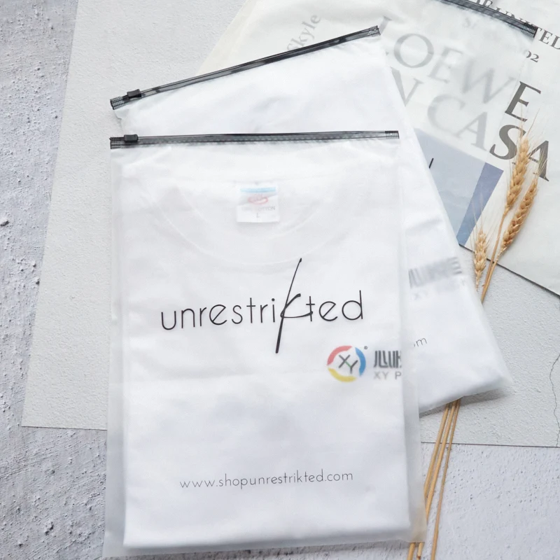 customized personality logo transparent eva zipper plastic poly pe clear zip lock packing bag for clothing