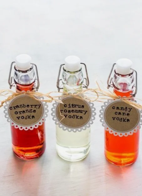 Factory wholesale buckle bottles sealed juice drinks empty glass bottles