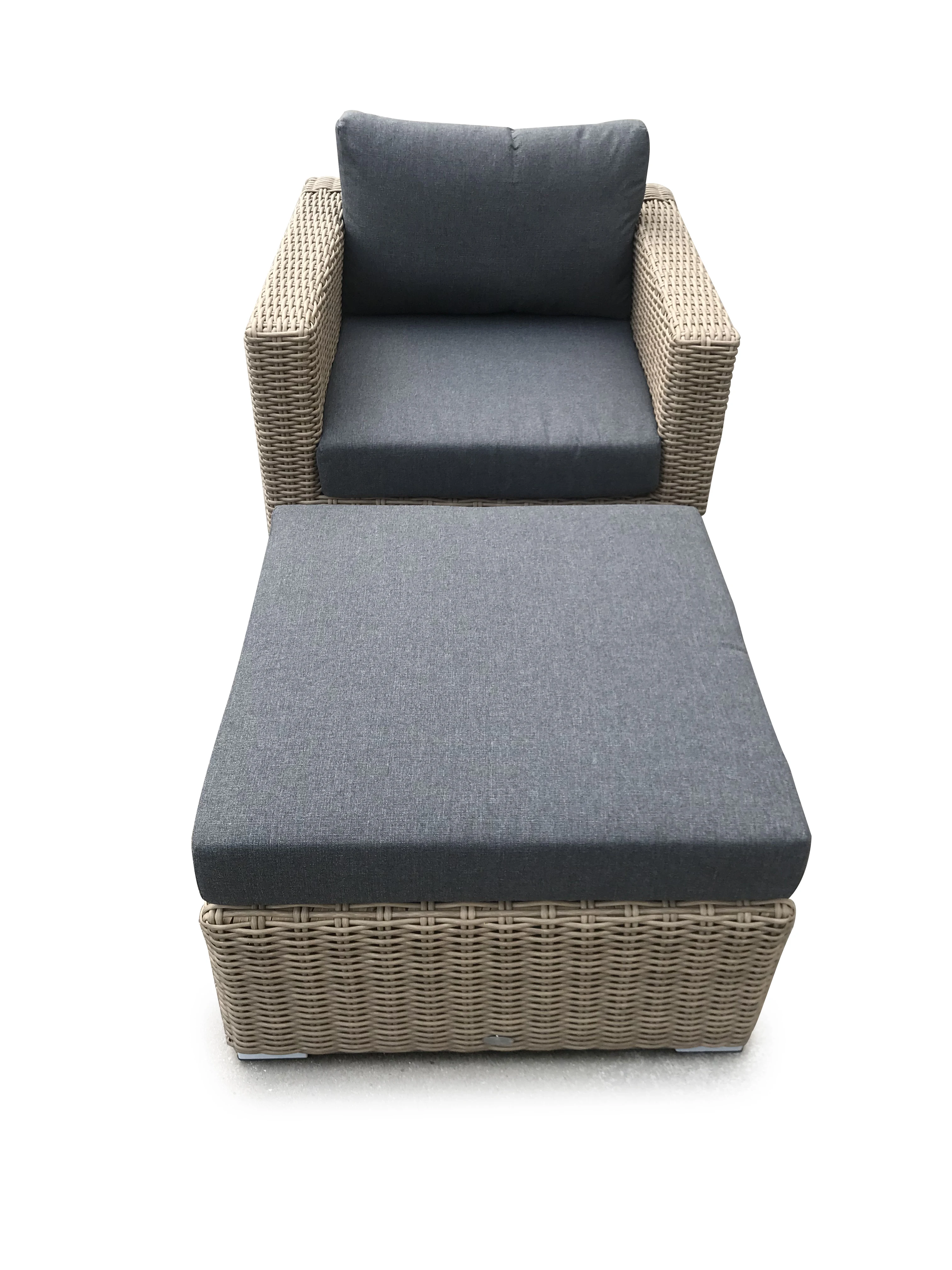 Luxury Outdoor All Weather Garden Furniture Wicker Round Rattan Sofa Set