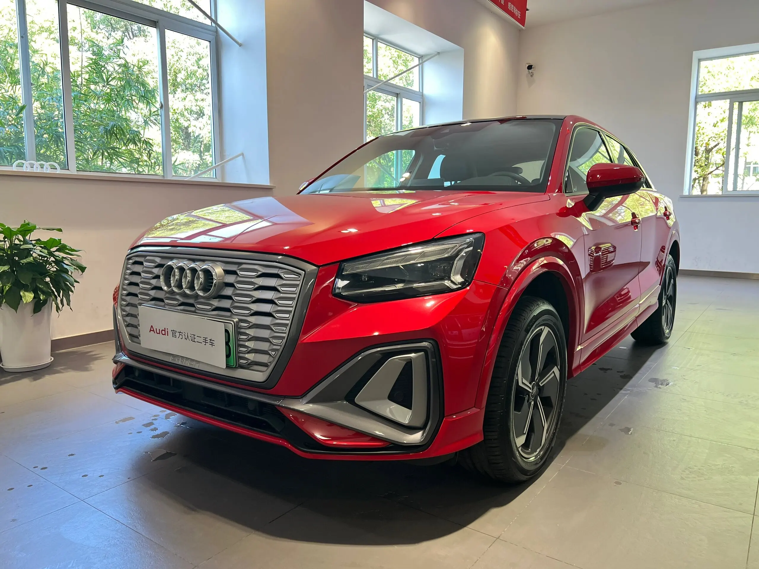 Audis Q2L e-tron новая энергетическая Автомобильная внедорожник 2024 Чистая электрическая умная крутая модель EV Car