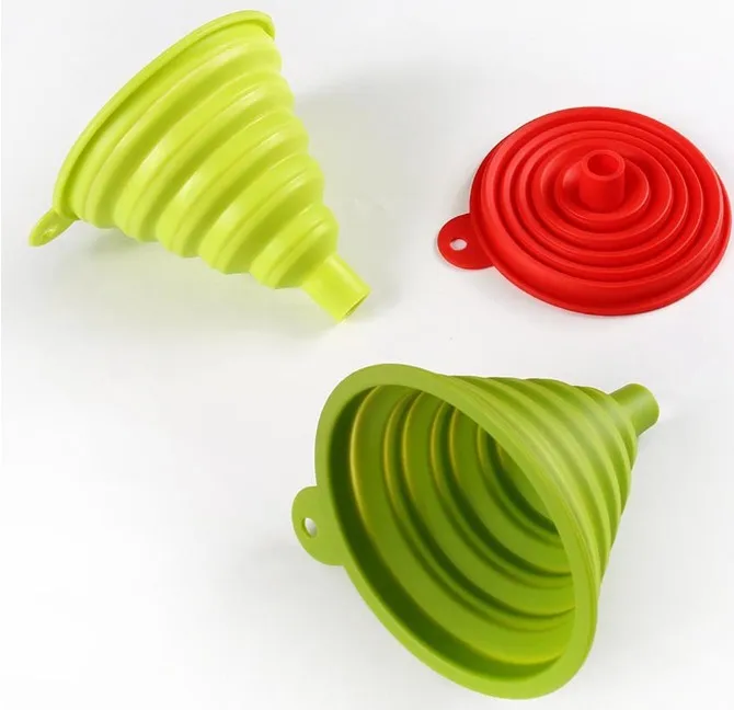Small and Large Kitchen Gadgets Accessories Foldable Silicone Collapsible Funnels for Filling Water Bottle Liquid Transfer