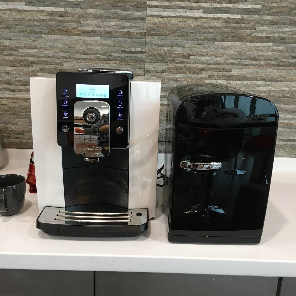 CE/GS 8L Black Color Compact Small Milk cooler/milk fridge Mini Fridge for coffee machine or coffee maker