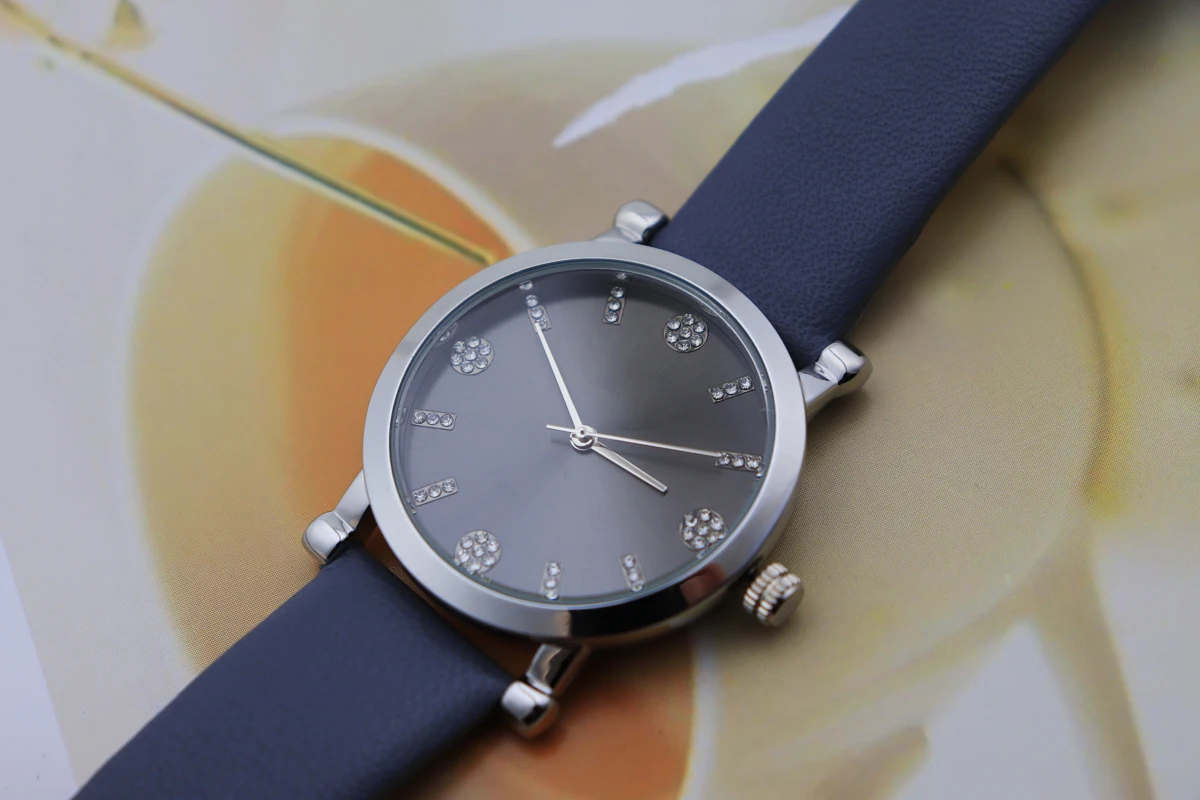 Factory customized Silver gray leather band alloy case waterproof quartz movement cheap lady watches