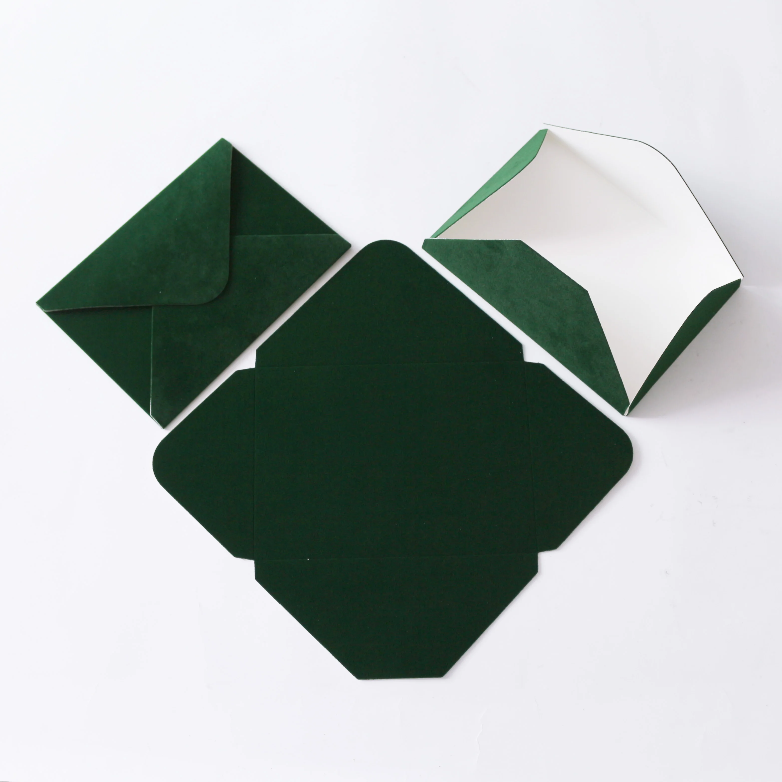 Готовые к отправке темно-синие бархатные свадебные пригласительные упаковочные конверты для бизнеса