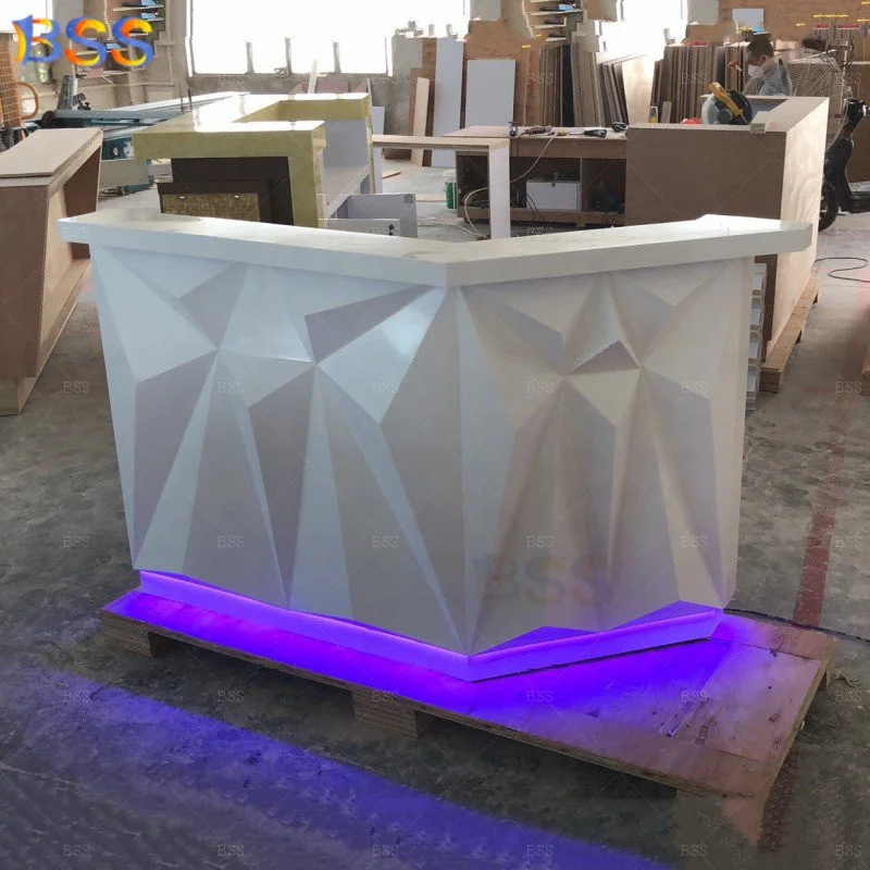Белая корийская барная стойка Заводская оптовая продажа изготовленная на заказ алмазная L-образная светодиодная небольшая гостиничная для бара в лаундже Клубная