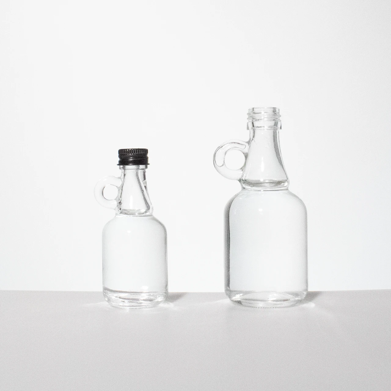 small  liquor bottle  375ml 500ml 750ml for  Whiskey Vodka Tequila Brandy Rum Gin Mezcal with cork stopper