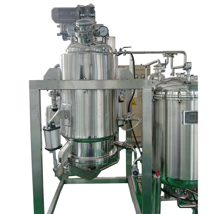 Solvent/water extraction machine