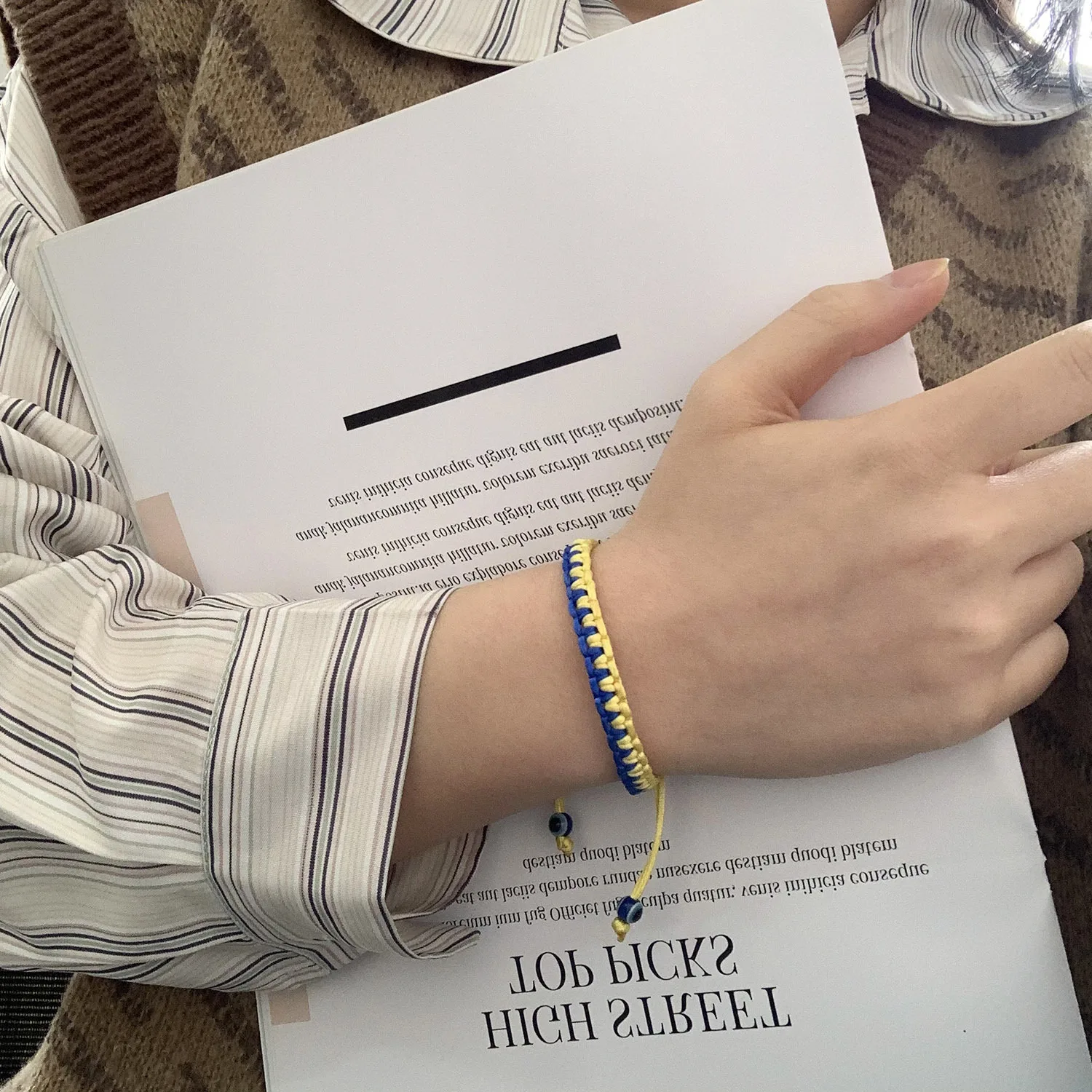Selling creative color combination Ukraine bracelet Ukraine yellow blue Daisy bracelet adjustable woven bracelet