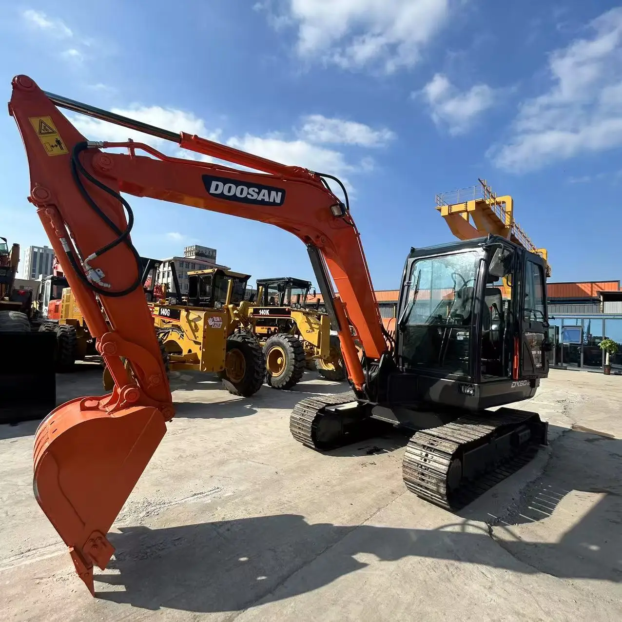 Top Quality Used Doosan DX60 Excavator with low Price used Doosan DX 60 Hydraulic Crawler Digger for Home Use cheap for sale